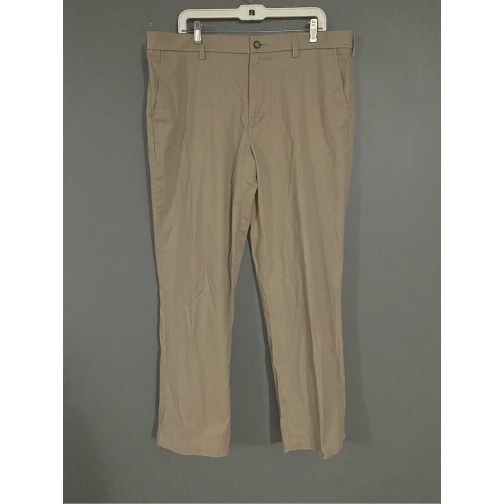 Croft and Barrow Mens Khaki Pants Easy Care Classic Fit Beige Size 38 By 32